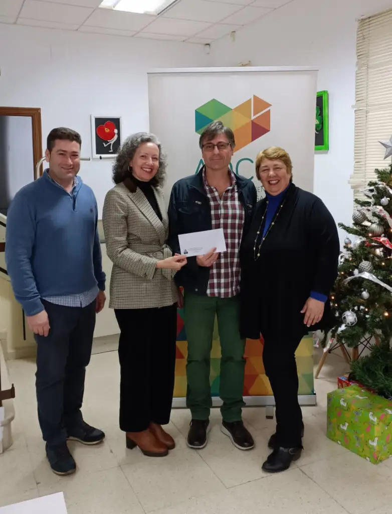 Entrega Donativo Señor Sangre Aocd1